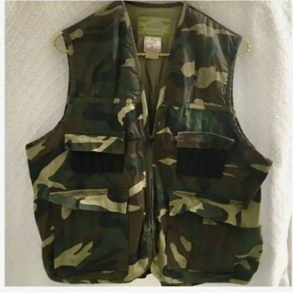 Northwest Territory camo vest Sz XL